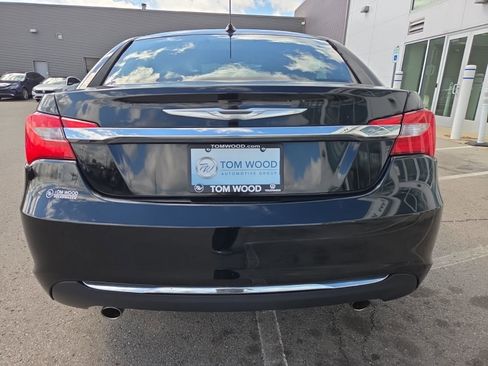 Used 2013 Chrysler 200 Limited FWD image 12