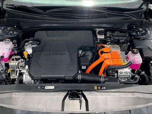 Used 2025 Hyundai Elantra Hybrid FWD image 32