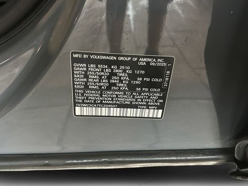 Used 2026 Volkswagen Atlas Cross Sport SE FWD image 33