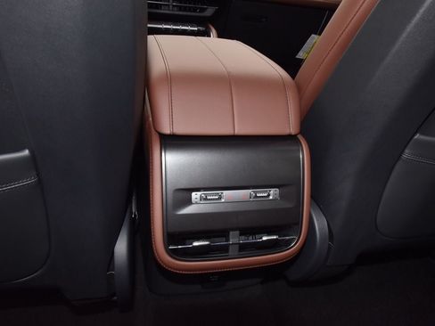 New 2026 Lincoln Nautilus Reserve w/ Jet Appearance Package AWD/4WD image 18