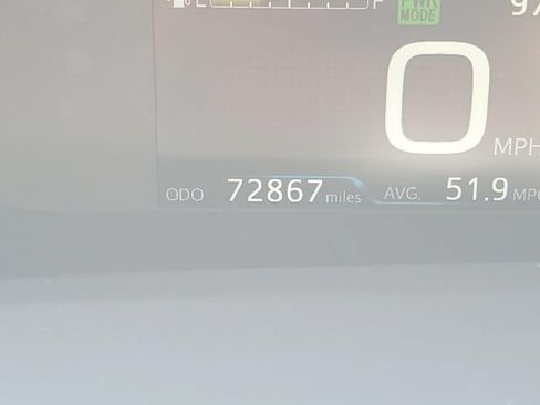 Used 2018 Toyota Prius Three Touring FWD image 19