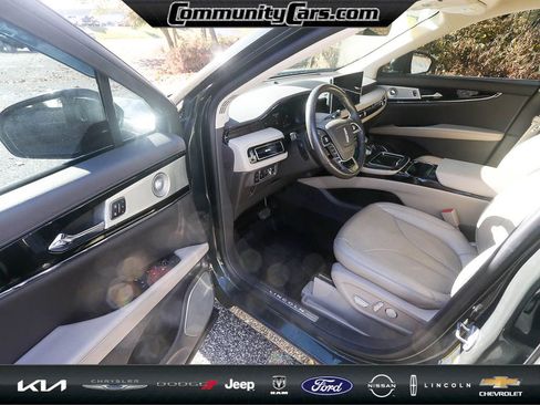 Certified 2022 Lincoln Nautilus Reserve w/ Equipment Group 202A image 11