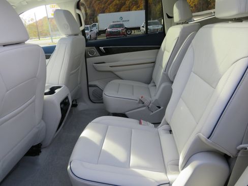 New 2026 Buick Enclave Avenir w/ Super Cruise Package image 11