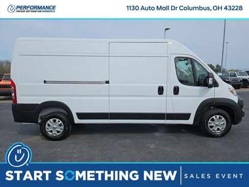 New 2025 RAM ProMaster 2500 w/ Quick Order Package 22G SLT image 8