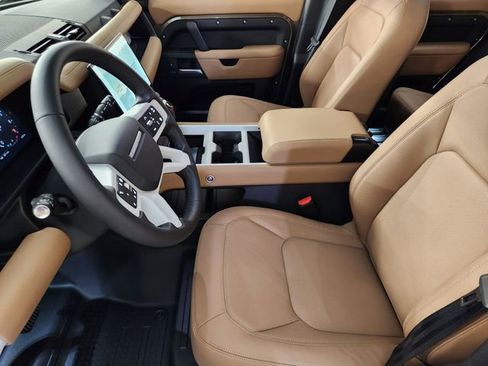 New 2026 Land Rover Defender 110 X-Dynamic SE image 13