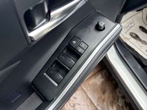Used 2021 Toyota Highlander XSE AWD/4WD image 23