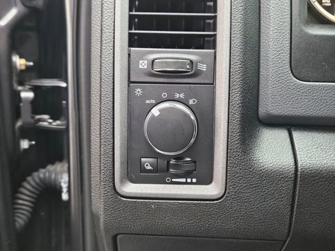 Used 2019 RAM 1500 Tradesman image 18