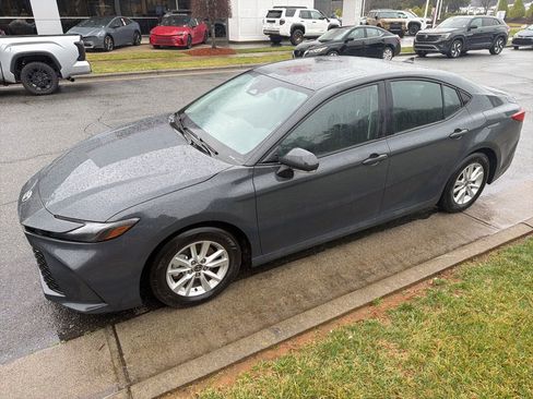 Used 2025 Toyota Camry LE image 1