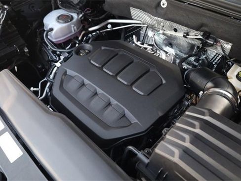 New 2026 Volkswagen Atlas Cross Sport SE image 25