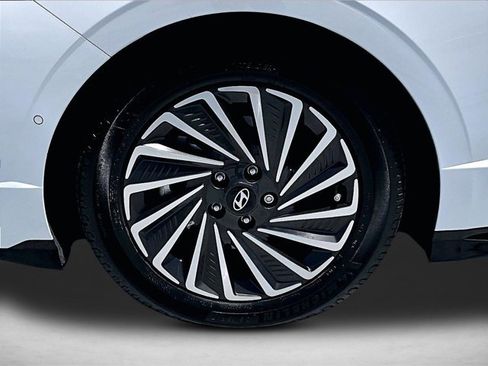 Used 2024 Hyundai Sonata Limited FWD image 10