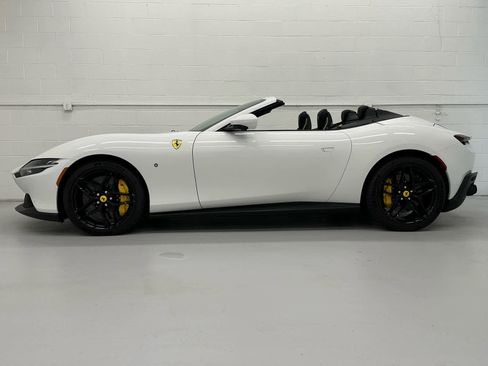 Used 2025 Ferrari Roma Spider RWD image 3