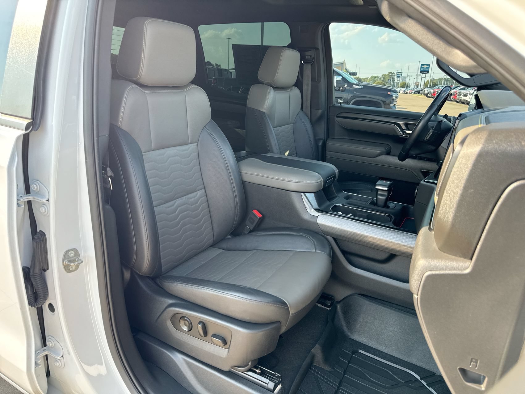 Used 2023 Chevrolet Silverado 1500 ZR2 AWD/4WD image 26
