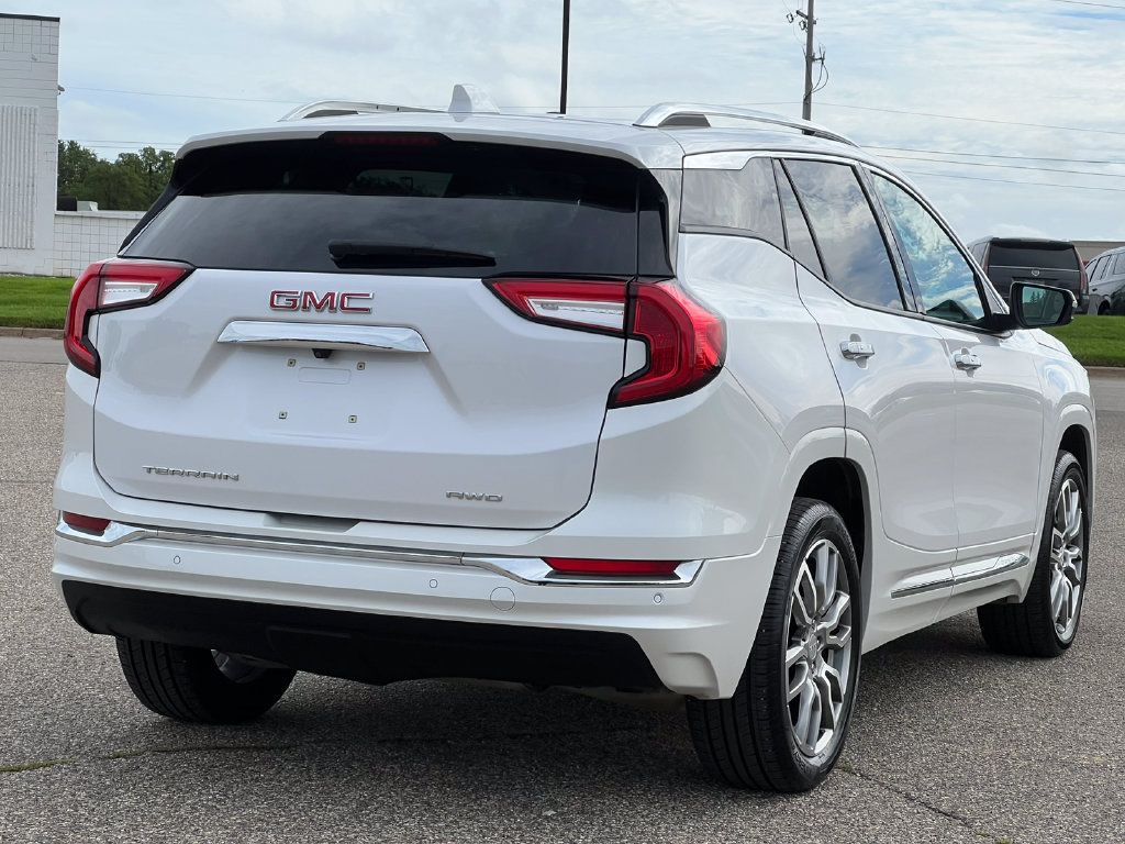 Used 2023 GMC Terrain Denali w/ Denali Premium Package AWD/4WD image 48
