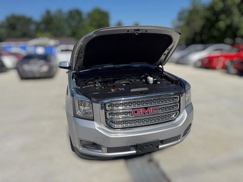 Used 2017 GMC Yukon SLT RWD image 4