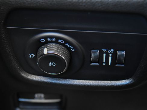 Used 2022 Jeep Grand Cherokee L Limited image 35