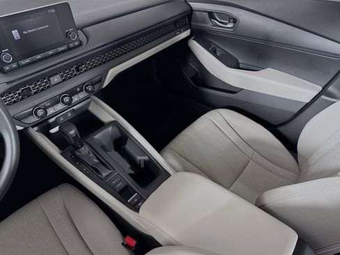 Certified 2025 Honda Accord LX image 26