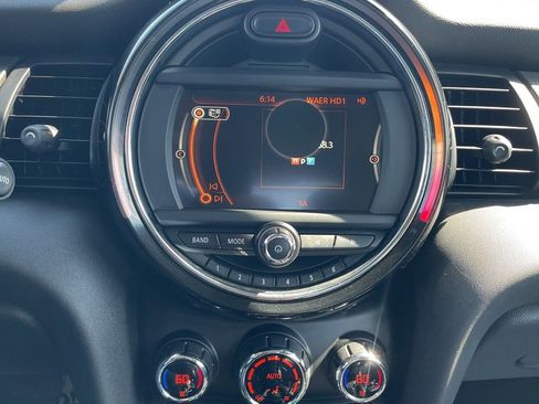 Used 2017 MINI Cooper 4-Door Hardtop FWD image 5