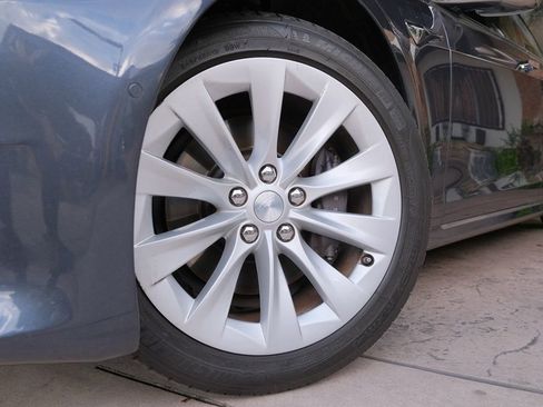 Used 2017 Tesla Model S 100D image 50