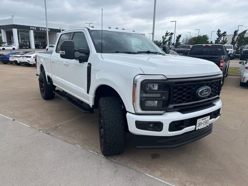 Used 2023 Ford F250 XLT w/ XLT Premium Package image 2