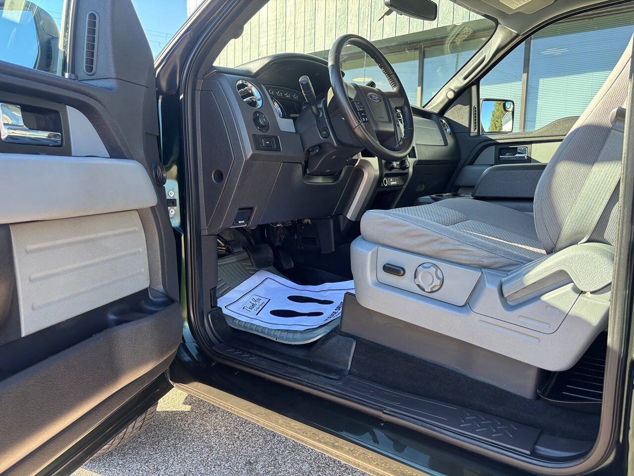 Used 2012 Ford F150 XLT w/ XLT Chrome Pkg AWD/4WD image 24