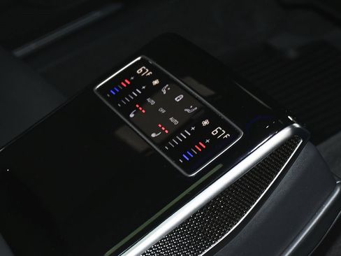 Used 2023 Audi S8 image 67