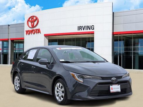 Used 2024 Toyota Corolla LE image 2