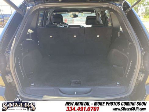 Used 2020 Jeep Grand Cherokee Altitude AWD/4WD image 13