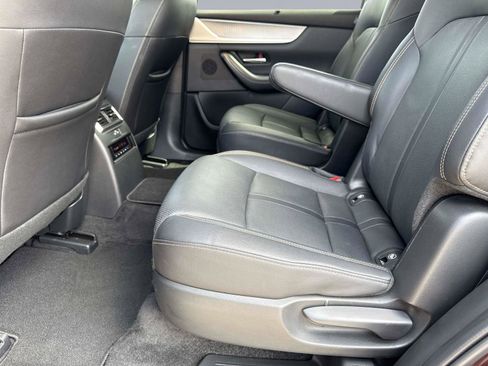 Certified 2024 MAZDA CX-90 Plug-In Hybrid w/ Premium Pkg image 15