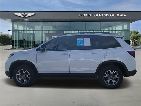 Used 2023 Honda Passport TrailSport image 6