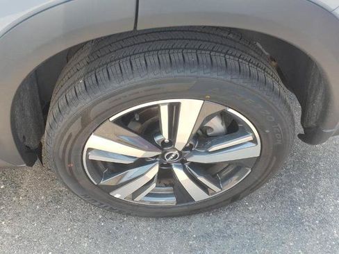 Certified 2026 Nissan Rogue SL AWD/4WD image 6