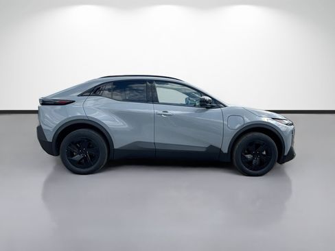 New 2026 Subaru Uncharted AWD image 2