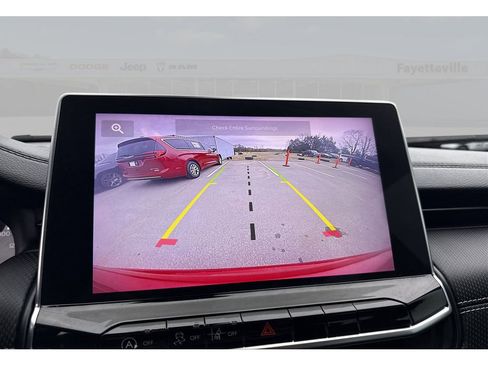 Used 2023 Jeep Compass Altitude image 18