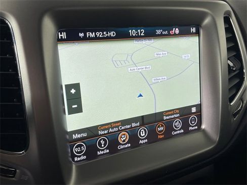 Used 2018 Jeep Compass Latitude w/ Popular Equipment Group image 8