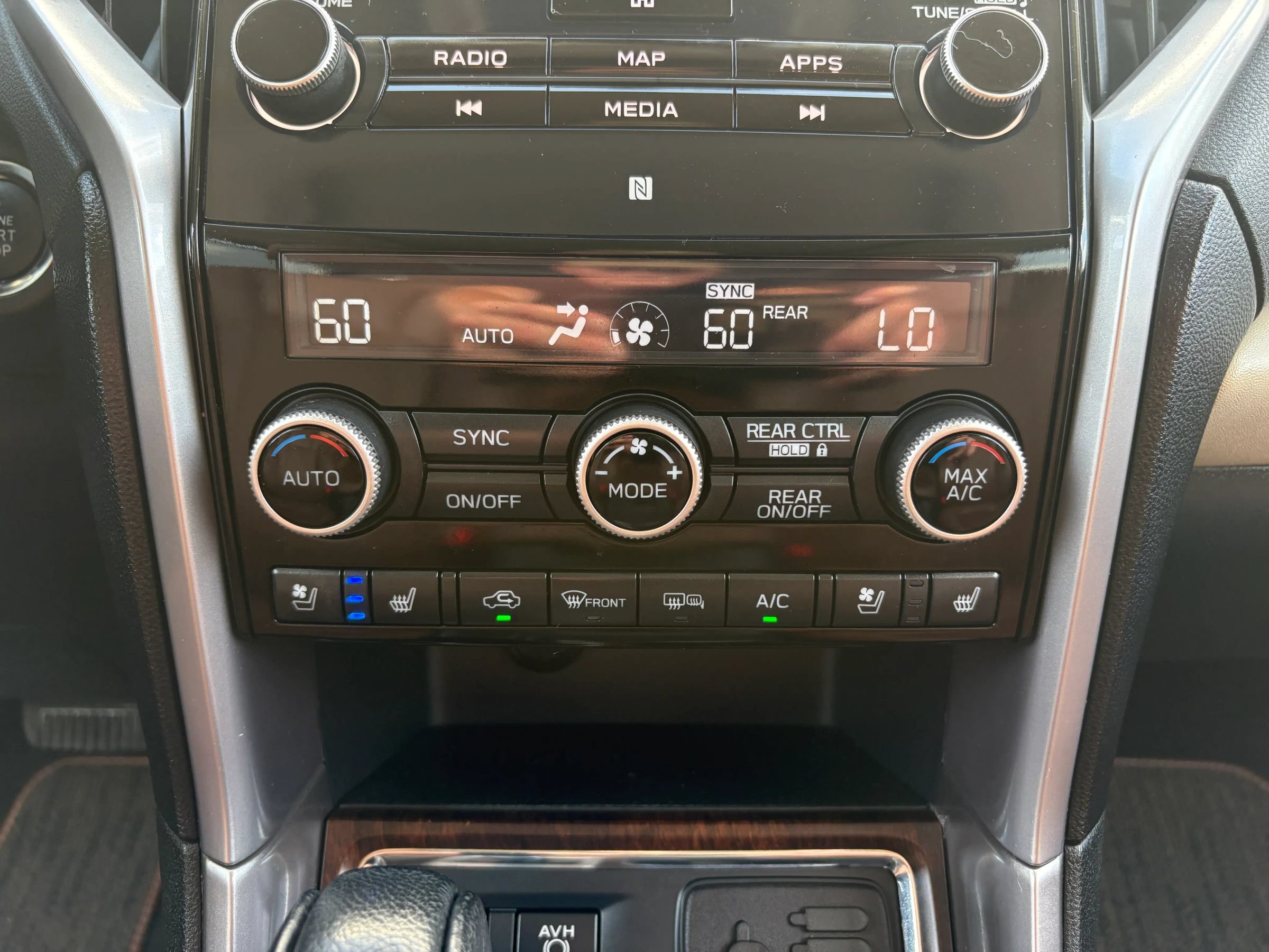 Used 2020 Subaru Ascent Touring w/ Popular Package #3 AWD/4WD image 19