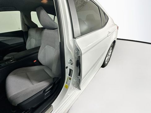 Used 2025 Toyota Camry LE FWD image 12