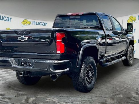 New 2026 Chevrolet Silverado 2500 ZR2 AWD/4WD image 7