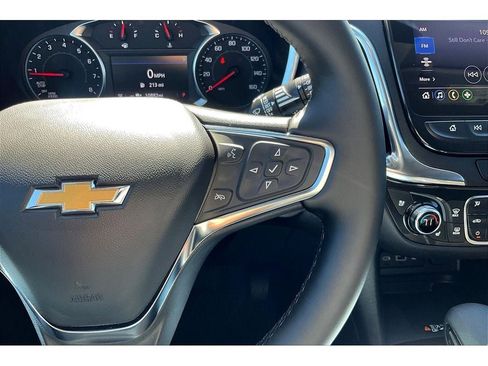 Used 2024 Chevrolet Equinox Premier image 21