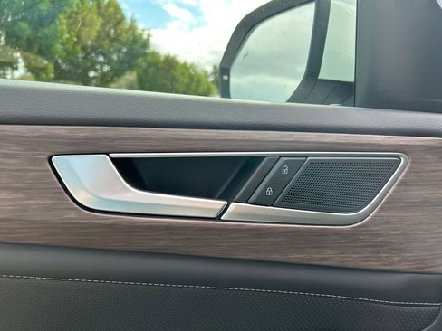 New 2026 Volkswagen Atlas SEL AWD/4WD image 18