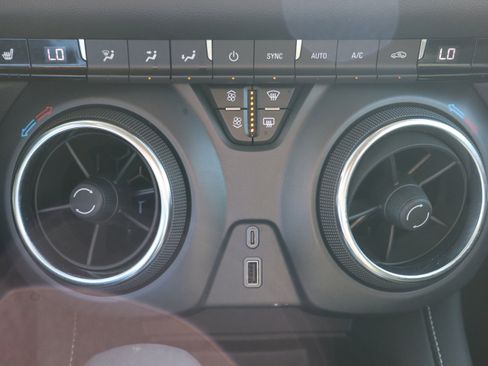 Used 2024 Chevrolet Blazer LT w/ Convenience Package FWD image 21