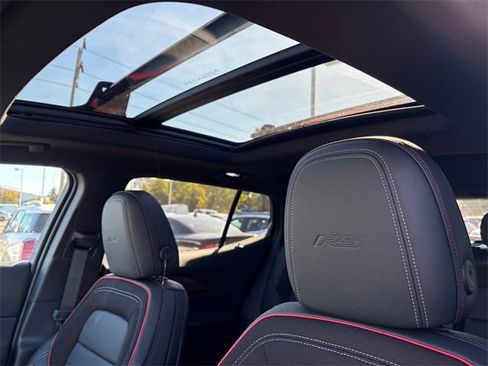 New 2025 Chevrolet Equinox EV RS image 33