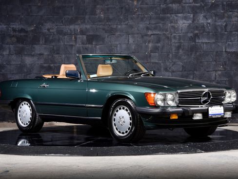 Used 1989 Mercedes-Benz 560 SL image 2