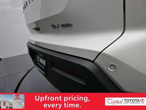 Used 2024 Nissan Pathfinder SV image 38