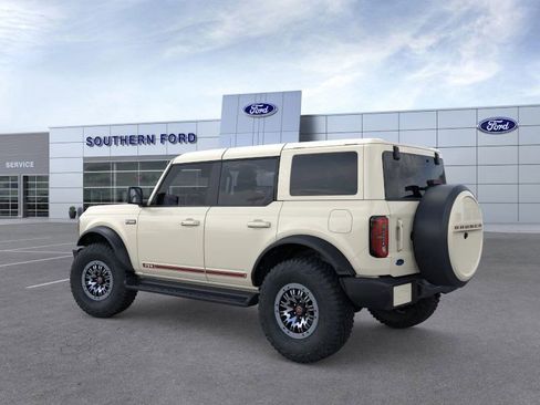New 2026 Ford Bronco Outer Banks AWD/4WD image 4