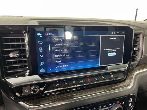 Used 2024 Chevrolet Silverado 1500 LT Trail Boss w/ LT Trail Boss Premium Package AWD/4WD image 7