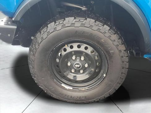 Used 2021 Ford Bronco Black Diamond image 19