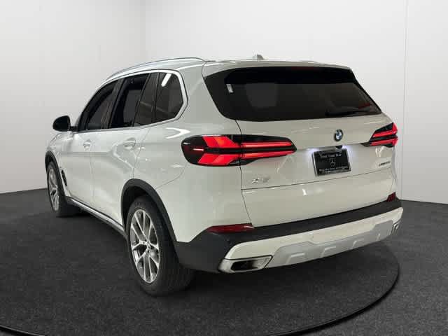 Used 2024 BMW X5 xDrive40i w/ Premium Package AWD/4WD image 5