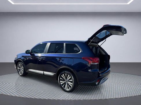 Used 2020 Mitsubishi Outlander SE FWD image 6