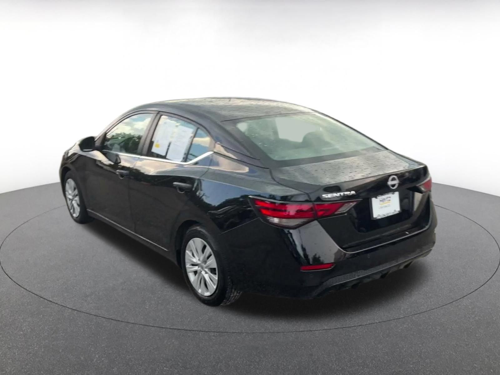 Used 2025 Nissan Sentra S FWD image 10
