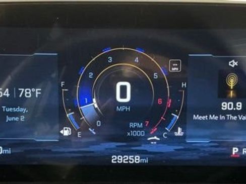 Used 2025 Chevrolet Equinox LT w/ Safety and Technology Package FWD image 19
