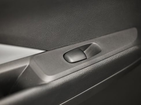 Used 2023 Nissan Kicks SR w/ SR Premium Package image 25